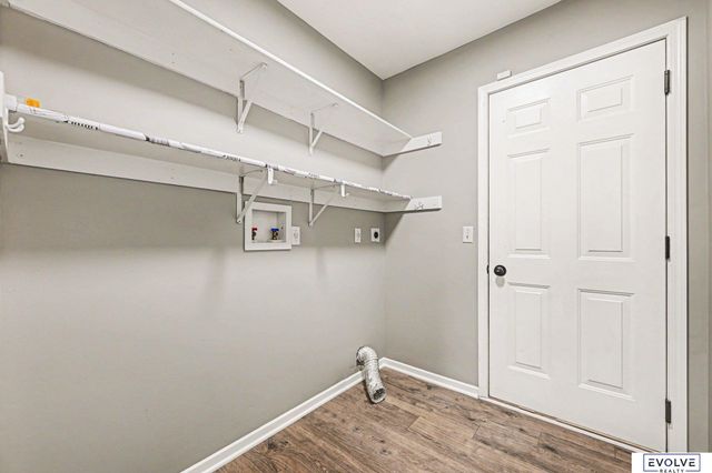 7822 S 97th Circle, La Vista, NE 68128