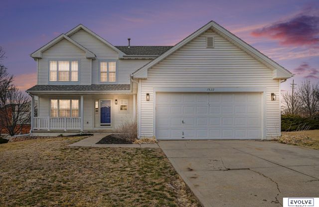 7822 S 97th Circle, La Vista, NE 68128