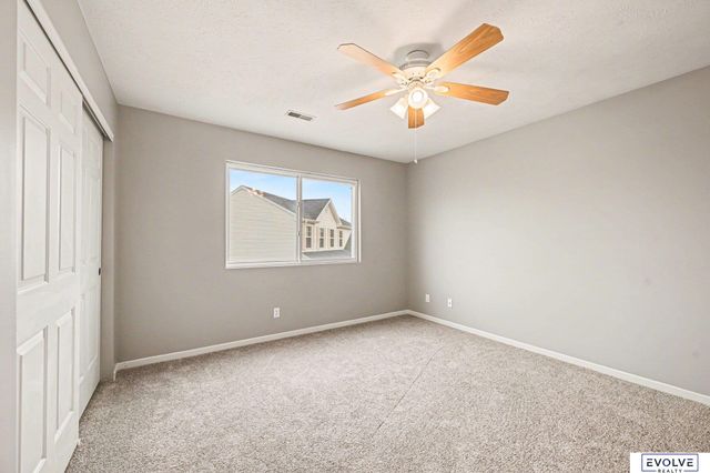 7822 S 97th Circle, La Vista, NE 68128