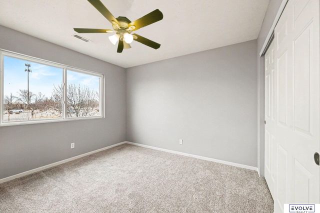 7822 S 97th Circle, La Vista, NE 68128