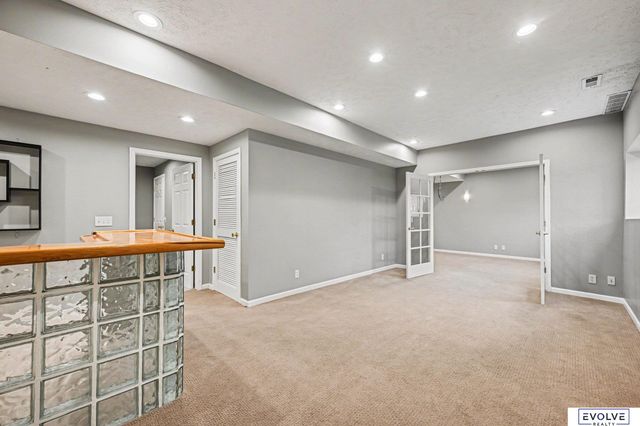 7822 S 97th Circle, La Vista, NE 68128