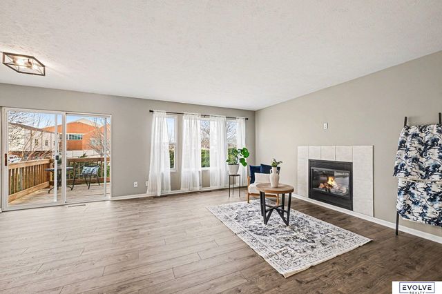 7822 S 97th Circle, La Vista, NE 68128