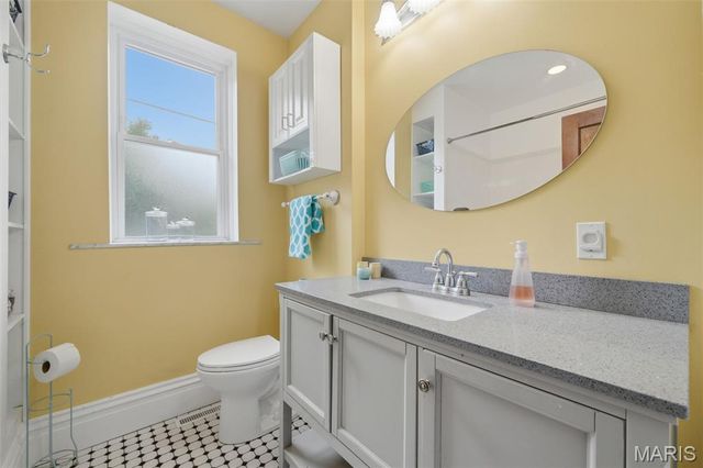 5229 Lisette Avenue, St Louis, MO 63109