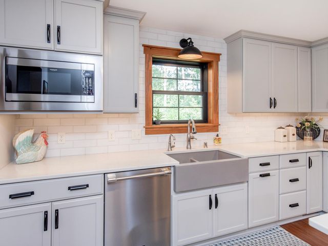 6256 Lynn Way, Woodbury, MN 55129