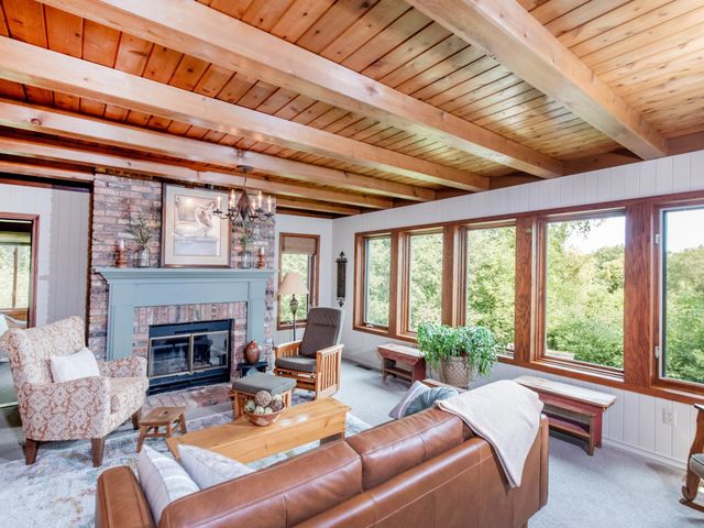 6256 Lynn Way, Woodbury, MN 55129