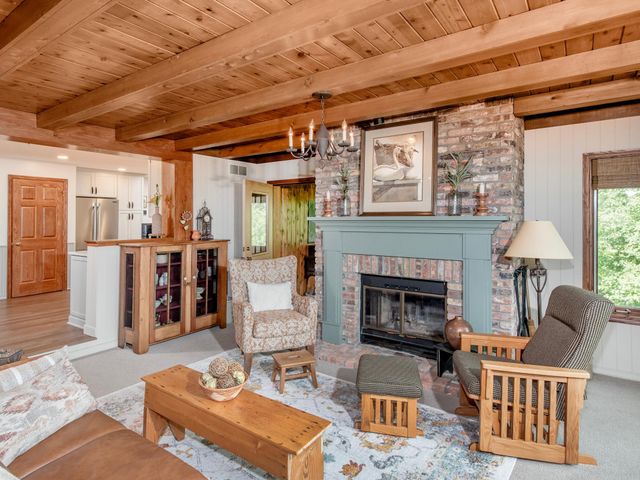 6256 Lynn Way, Woodbury, MN 55129