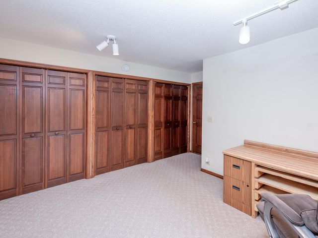 6256 Lynn Way, Woodbury, MN 55129