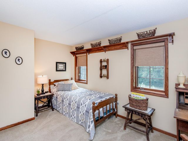 6256 Lynn Way, Woodbury, MN 55129