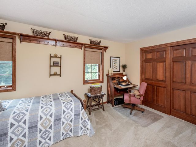 6256 Lynn Way, Woodbury, MN 55129