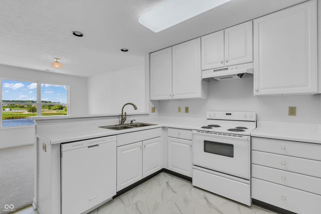 1342 Brookwood Circle, Danville, IN 46122
