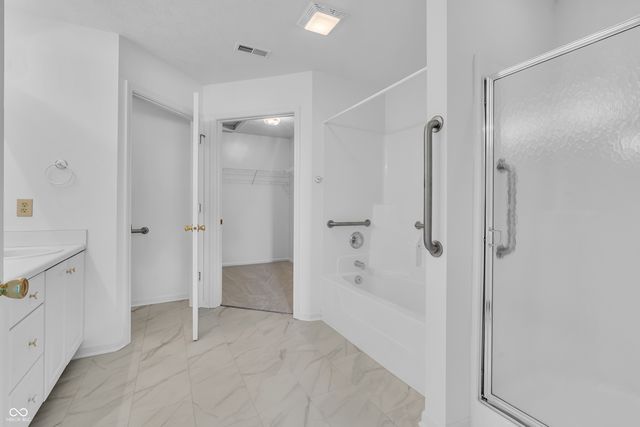 1342 Brookwood Circle, Danville, IN 46122