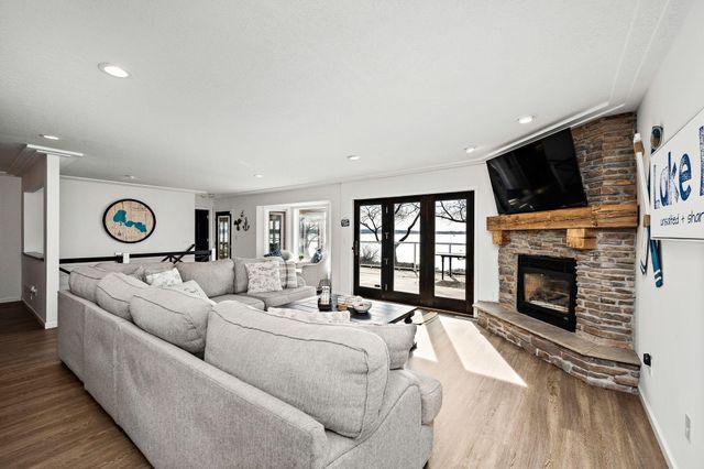 8839 N Shore Trail N, Forest Lake, MN 55025