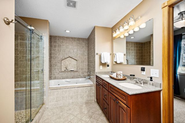 8839 N Shore Trail N, Forest Lake, MN 55025