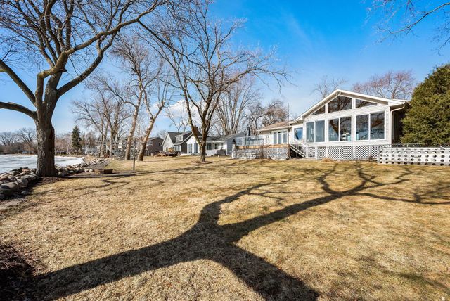8839 N Shore Trail N, Forest Lake, MN 55025