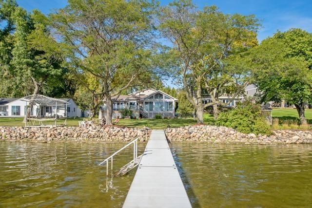 8839 N Shore Trail N, Forest Lake, MN 55025