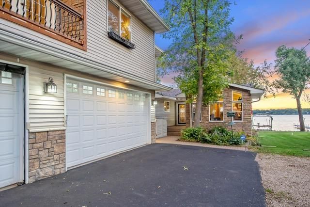 8839 N Shore Trail N, Forest Lake, MN 55025