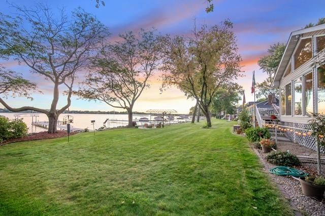 8839 N Shore Trail N, Forest Lake, MN 55025