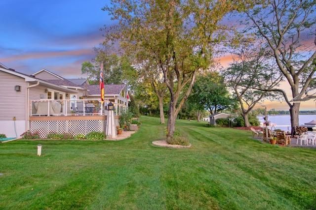 8839 N Shore Trail N, Forest Lake, MN 55025