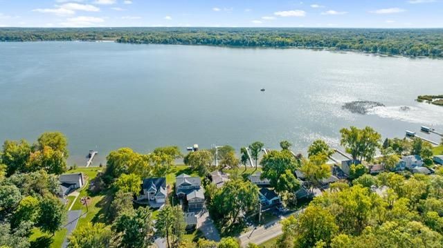 8839 N Shore Trail N, Forest Lake, MN 55025