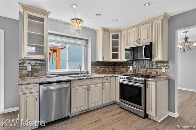27886 Bluebird Drive, Flat Rock, MI 48134