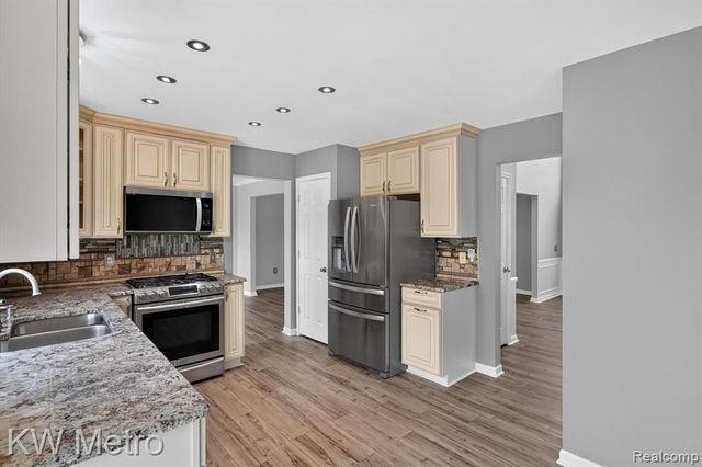 27886 Bluebird Drive, Flat Rock, MI 48134