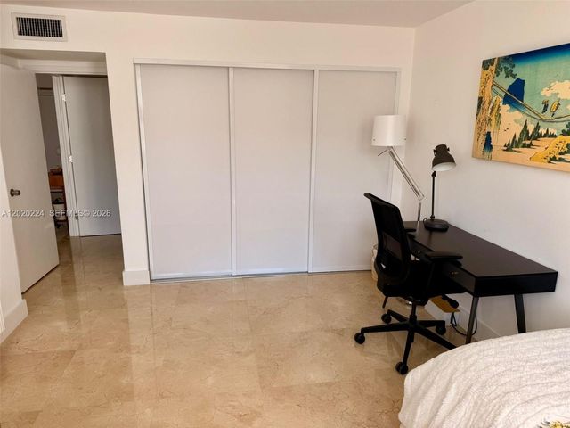 1420 Brickell Bay Dr 1108B, Miami, FL 33131