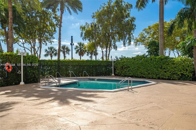 1420 Brickell Bay Dr 1108B, Miami, FL 33131