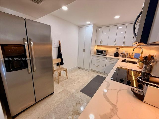 1420 Brickell Bay Dr 1108B, Miami, FL 33131