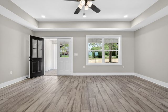 396 Westwood Dr, Sparta, TN 38583