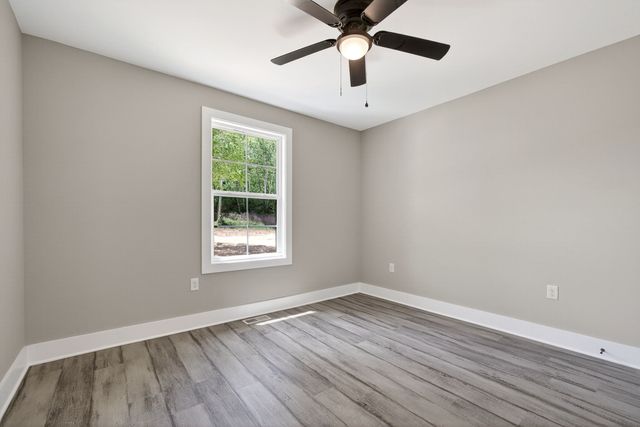 396 Westwood Dr, Sparta, TN 38583