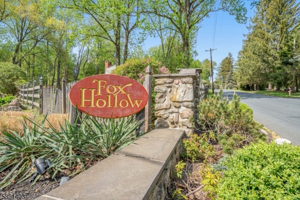 68 Fox Hollow Rd, Sparta Twp., NJ 07871
