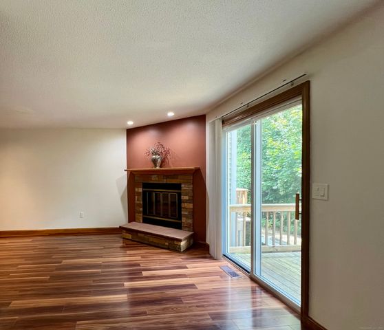 29 Kathleen Drive APT 1B, Windham, CT 06226