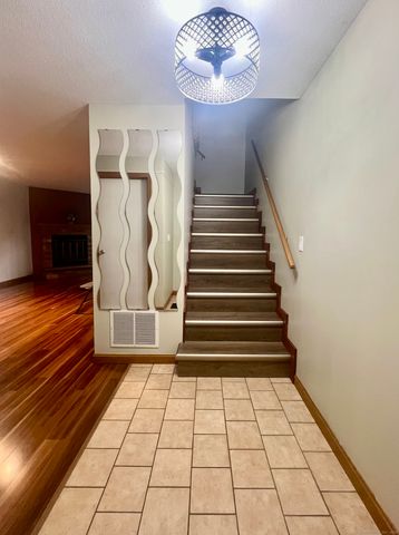 29 Kathleen Drive APT 1B, Windham, CT 06226