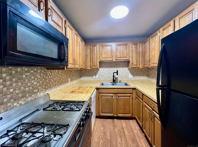 29 Kathleen Drive APT 1B, Windham, CT 06226