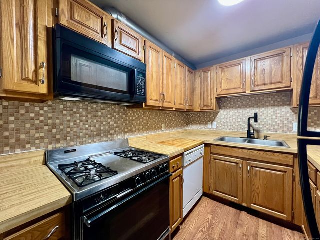 29 Kathleen Drive APT 1B, Windham, CT 06226