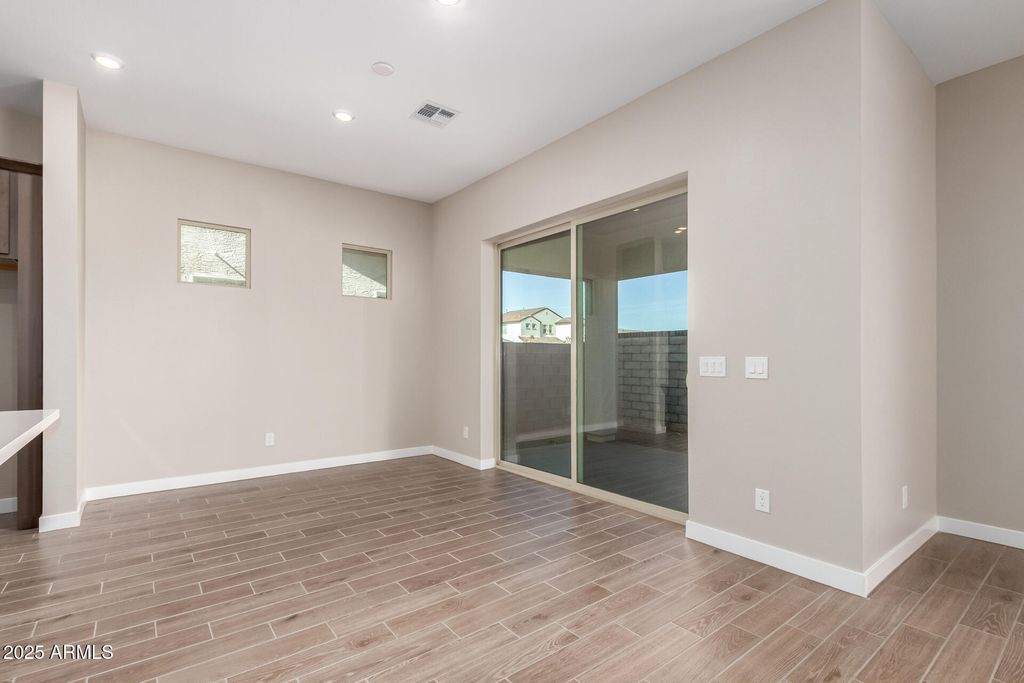 Image 10 of property listing at 8920 E COVINA Street, Mesa, AZ 85207