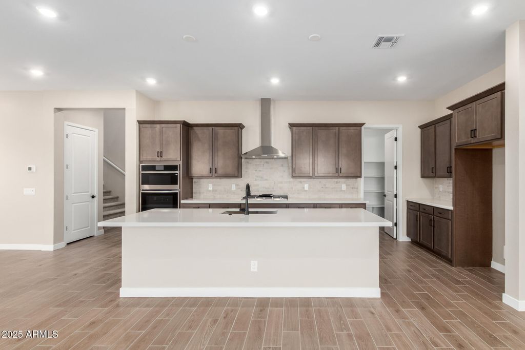 Image 13 of property listing at 8920 E COVINA Street, Mesa, AZ 85207