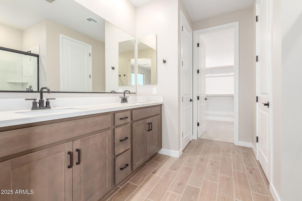 Image 19 of property listing at 8920 E COVINA Street, Mesa, AZ 85207