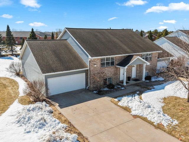 118 E RIVER DRIVE, De Pere, WI 54115