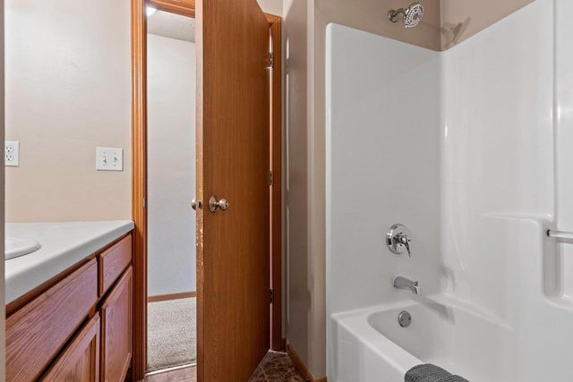 118 E RIVER DRIVE, De Pere, WI 54115