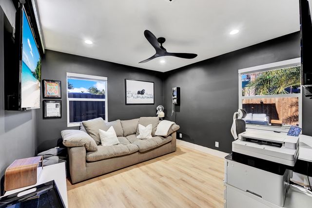 707 W Boulevard Chatelaine, Delray Beach, FL 33445