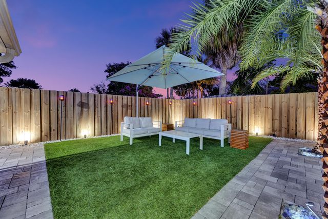 707 W Boulevard Chatelaine, Delray Beach, FL 33445