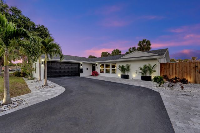 707 W Boulevard Chatelaine, Delray Beach, FL 33445