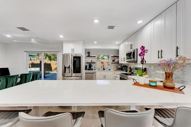 707 W Boulevard Chatelaine, Delray Beach, FL 33445