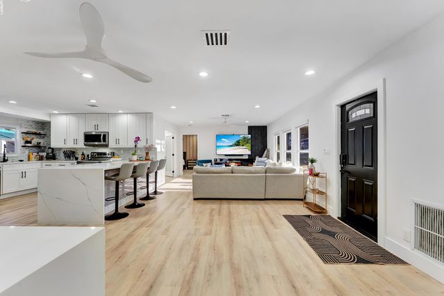 707 W Boulevard Chatelaine, Delray Beach, FL 33445