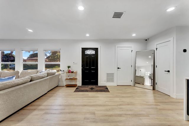 707 W Boulevard Chatelaine, Delray Beach, FL 33445