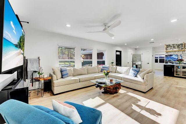 707 W Boulevard Chatelaine, Delray Beach, FL 33445