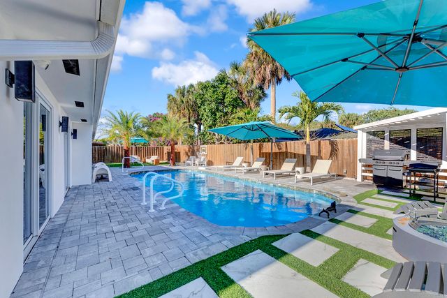 707 W Boulevard Chatelaine, Delray Beach, FL 33445
