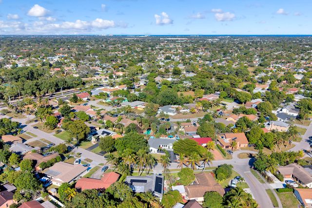 707 W Boulevard Chatelaine, Delray Beach, FL 33445