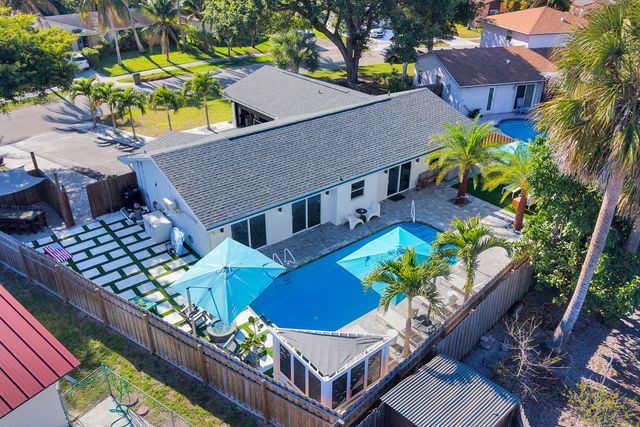 707 W Boulevard Chatelaine, Delray Beach, FL 33445